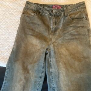 Edikted Distressed Blue Jeans